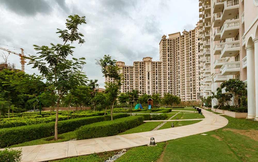DLF Regal Garden